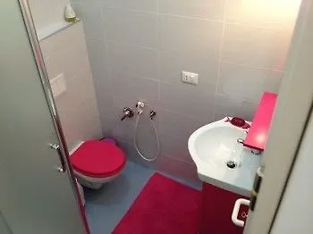 Ariadimare Genua 2*,  Italië